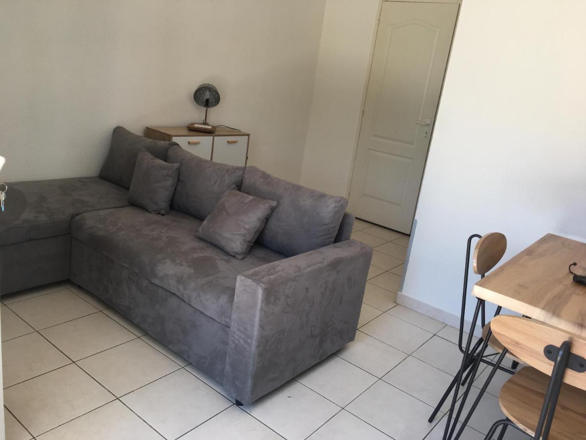 De La Clape A La Mer Mon Petit Pavillon Labellise - F2- Piscine Commune - Wifi Gratuit- Parking Prive - Arrivee Autonome - 800 M Plage - Grande Terrasse Abritee Vent - Saint-Pierre-la-Mer  Exteriör bild